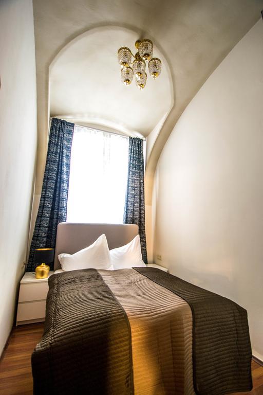 4Bdr Historical Spirit Apt By Ruterra Praga Exterior foto